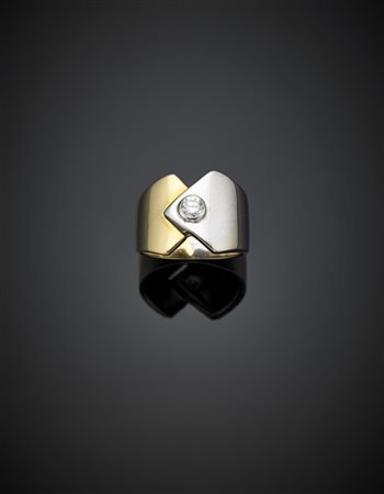 Anello in oro bianco e giallo con diamante rotondo di ct. 0,20 circa g 11,02 mi