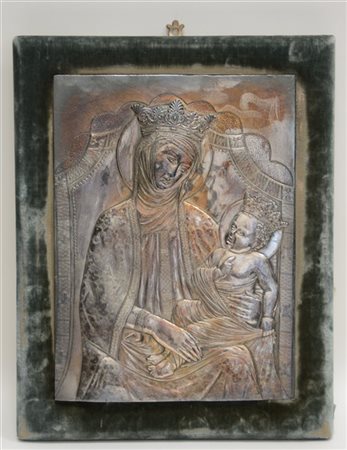 Bassorilievo in argento raffigurante la Madonna con bambino (cm 34,5x26) firmat