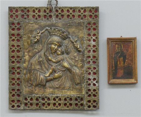 Ignoto, bassorilievo in bronzo raffigurante Madonna con Bambino e angeli (cm 51