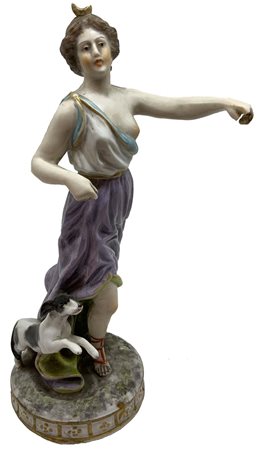 Porcellana di Capodimonte, XIX secolo. Diana cacciatrice. H cm 20, base diam....