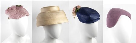 LOTO DI 4 CAPPELLI <br>Anni ‘50 / ‘60