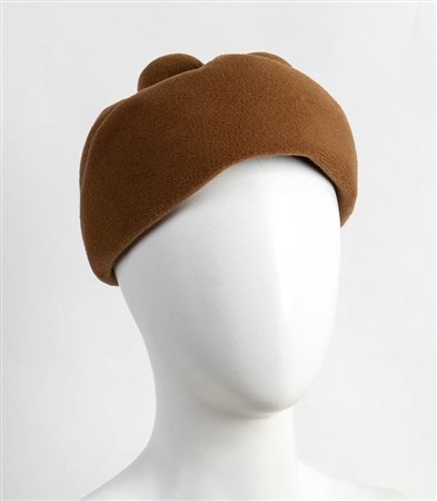 HUBERTH DE GIVENCHY<br>CAPPELLO IN LANA<br>Fine anni ‘50 / Inizio anni ‘60