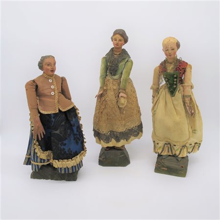 Tre figure del presepe Napoletano - Three figures of the Neapolitan nativity scene