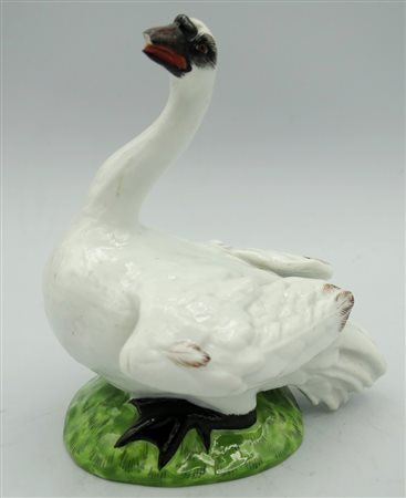 Manifattura di Vienna A Viennese porcelain swan