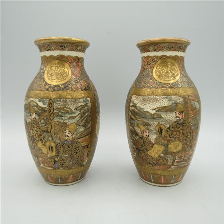 Manifattura Satsuma - A pair of Satsuma vases