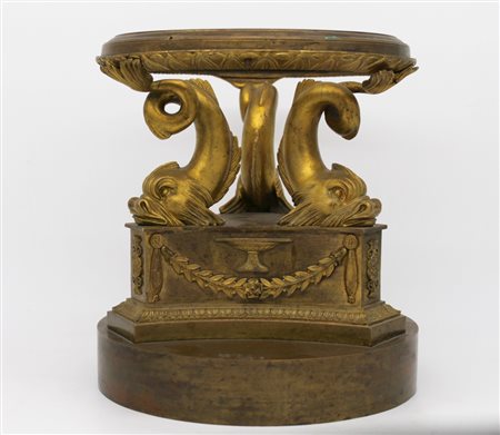 Centro tavola in bronzo - A gilt bronze centerpiece