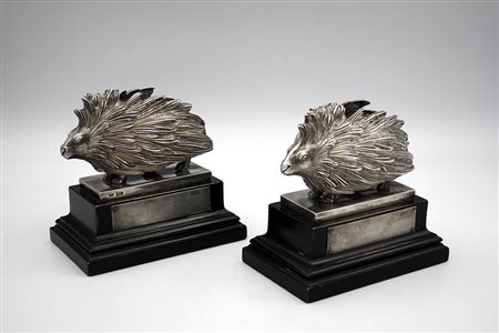 Coppia di porta fiammiferi. - A pair of silver match holders