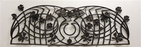 Fregio in ferro battuto - A wrought iron frieze