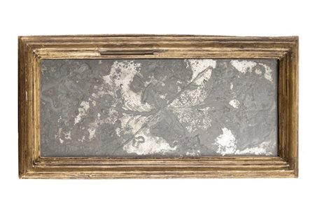 Specchio inciso con faretra, in cornice dorata. Veneto, secolo XVIII (cm 13x32)