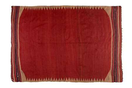 Tappeto Kilim, Caucaso, inizio secolo XX.
Decoro in tinta unita rossa, bordure