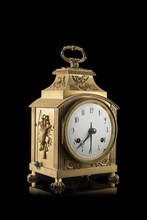 ANONIMO
Orologio marescialla in bronzo dorato, sulla cassa inciso il monogramma