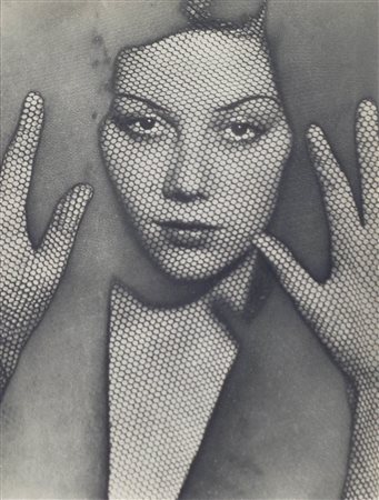 Man Ray The Veil, 1930 / Anni ‘90;Sheet-fed Graveure, 28,3 x 21,5 cm,...