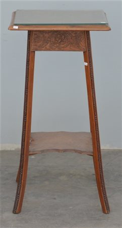 Tavolino d'appoggio con due ripiani, gambe a sciabola (cm 37x72x37) (difetti)