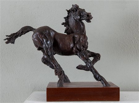 AUGUSTO MURER (Falcade 1922 – Padova 1985) “Cavallo”, 1980. Scultura in...