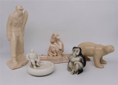 Cinque oggetti in ceramica smaltata - Five objects in glazed ceramic