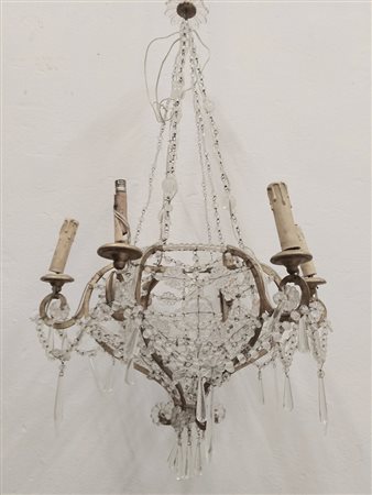 Lampadario in metallo dorato - A  late 19th century gilt metal chandelier