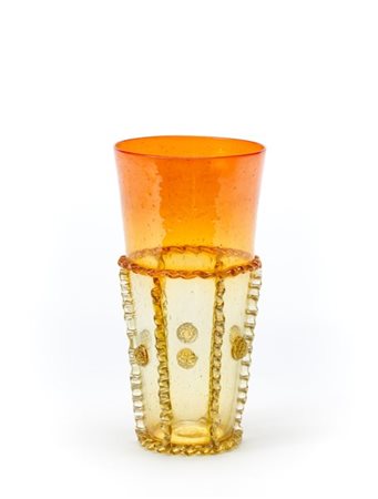 Vaso in vetro soffiato a incalmo giallo e arancio con inclusione irregolare di