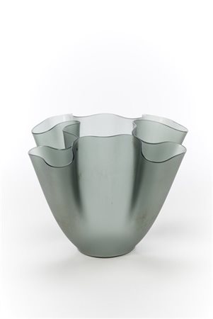 Pietro Chiesa Vaso "Cartoccio" modello "2029". Esecuzione Fontana Arte, Milano,