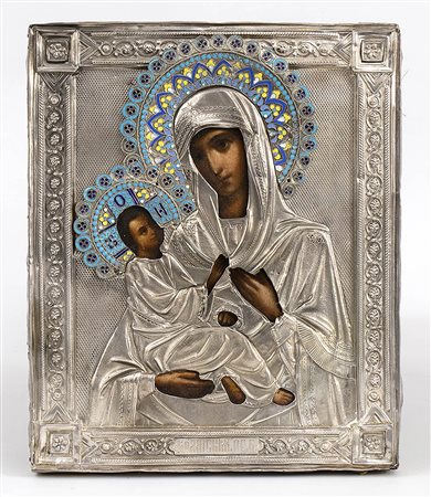 Icona russa con riza in argento raffigurante Madonna con Bambino - San Pietroburgo 1898-1908