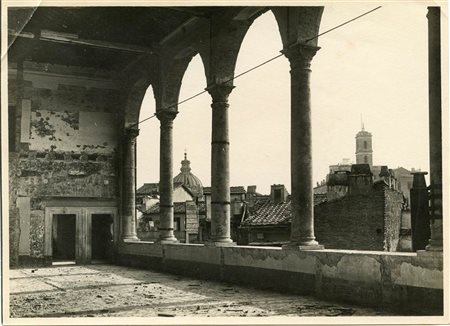 Loggia di palazzo nobiliare romano,1930 circa