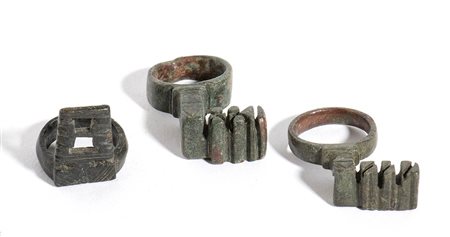 Group on Three Bronze Roman Ring-Keys, 1st - 3rd century AD; length max cm 3,7