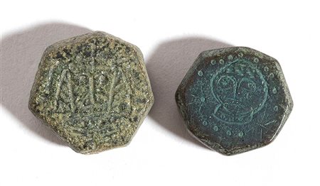 Couple of Byzantine Bronze Weights, 8th - 11th century AD; length max cm 1,5 - min cm 1