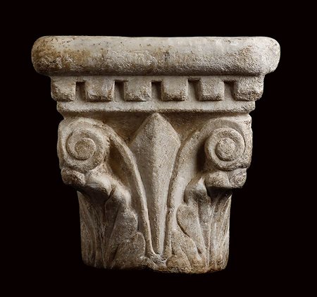 Renaissance Marble Capital, 15th century; height cm 25 (cm 21 x 26 basin)