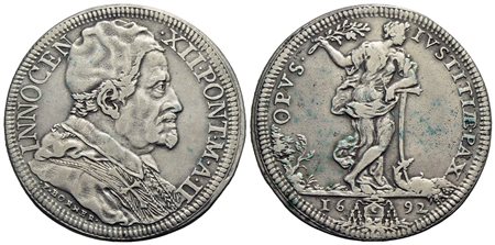 ROMA - Innocenzo XII (1691-1700) - Mezza piastra - 1692 A. II - Busto a d. con camauro - R/ Figura d