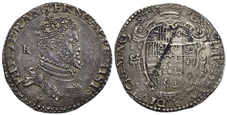 NAPOLI - Filippo II (1554-1598) - Mezzo ducato - Busto coronato a d. - R/ Scudo ovale coronato - AG 