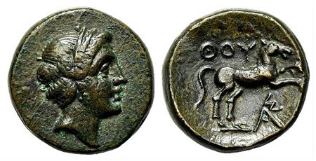 Southern Lucania, Thourioi, ca. 280-213 BC; AE (g 2,79; mm 13,5; h 5). Laureate head of Apollo r.; Rv. ΘOY, Horse prancing r.; monogram below. HNItaly 1928; SNG ANS 1201. Green patina, very fine - good very fine