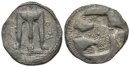 Bruttium, Kroton, Stater, ca. 500-480 BC; AR (g 7.20; mm 22; h 9). Tripod, legs terminating in lion's feet; ϘPO to r.; Rv. Incuse eagle flying r. HNItaly 2095; SNG ANS 291. Very fine