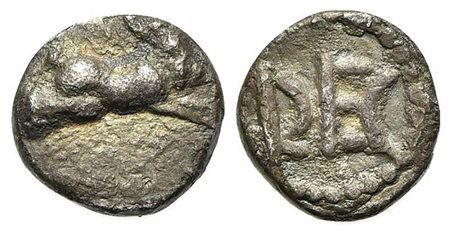 Bruttium, Rhegion. Anaxilas (Tyrant, c. 494/3-462/1 BC); AR Litra (g 0,66; mm 8; h 9). Hare springing r.; Rv. REC. HNItaly 2475 var. (REC retrograde). Rare variant, near very fine