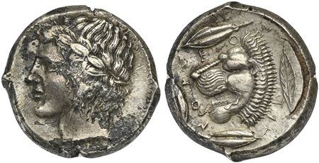 Sicily, Leontini, Tetradrachm, ca. 425 BC. AR (g 17,14; mm 26; h 9). Laureate head of Apollo l., Rv. LEO - N - TI -NON, head of roaring lion l.; around three barley grains; behind, leaf. Boehringer, Münzgeschichte 55; SNG ANS 257.