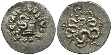 Mysia, Pergamon, Cistophoric Tetradrachm, ca. 166-67 BC; AR (g 12,63; mm 26; h 12). Cista mystica with serpent; all within ivy-wreath; Rv. Two serpents entwined around bow and bowcase; MA above, serpent-entwined thyrsos to r. Klei