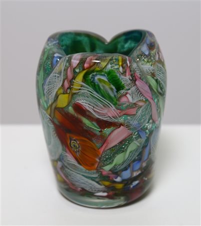 A.V.E.M - Piccolo vaso in vetro 'macedonia' Murano, anni 50. .