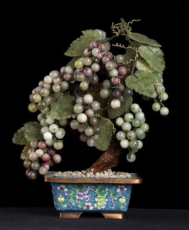 BONSAI IN PIETRE DURE E METALLO SMALTATO<br>Cina, XX secolo