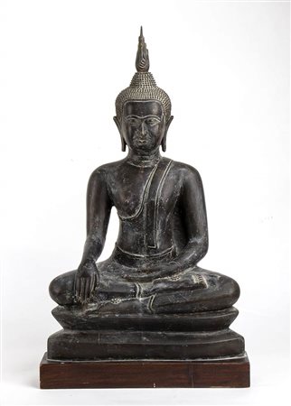 GRANDE SCULTURA DI BUDDHA IN BRONZO<br>Sud-Est asiatico, XX secolo