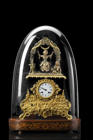 ANONIMO
Pendola con automa in bronzo dorato e patinato.
Cassa riccamente decora