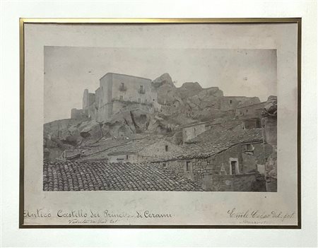 Fotografia raffigurante antico Castello dei Principi di Cerami. Firmata e...