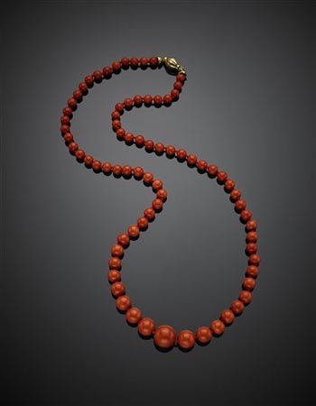 Collana a scalare in boules di corallo rosso arancione da mm 6.30 a mm 15 circa