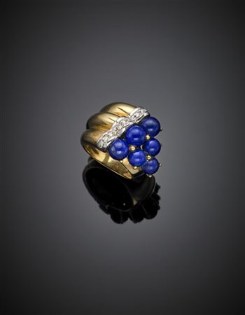 Anello in oro giallo e boules di lapis ricostituito, diamanti a rifinirlo, g 15