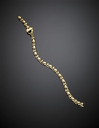 Bracciale modulare in oro giallo, g 21,10 circa, lungh. cm 21 circa. Marcato 17