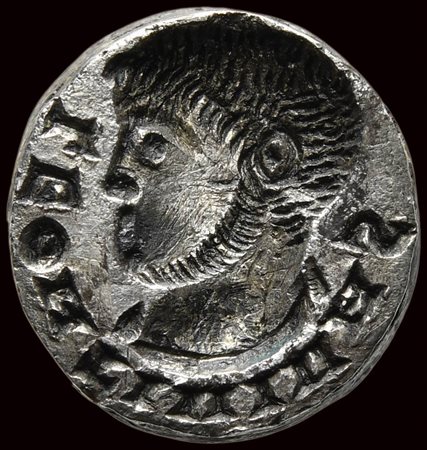 A rare roman silver engraved seal. Male portrait.