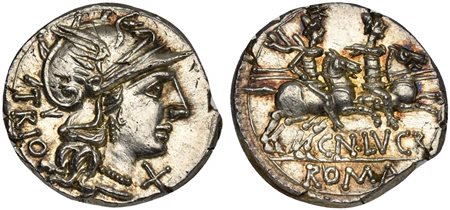 Cn. Lucretius Trio, Denarius, Rome, 136 BC; AR (g 4,06; mm 20; h 5); Helmeted...