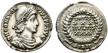 Constantius II (337-361), Siliqua, Sirmium, AD 351-355; AR (g 3,93; mm 21; h...