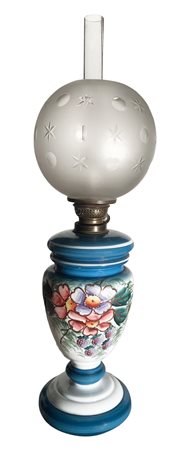 Lume in opaline azzurro con decori floreali, fine XIX secolo. H cm 57