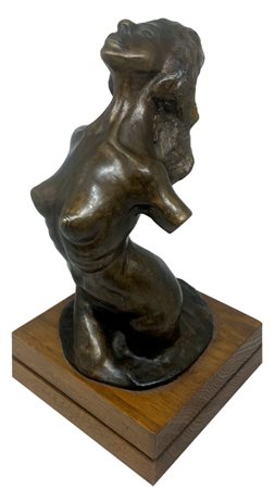 Bronzo raffigurante nudo di donna. Firmato A. Charley e datato 1978. H con...