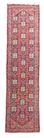 Tappeto Malayer, Persia Occidentale, 1950 ca, cm. 406x97. Buono stato di...