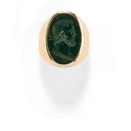 Anello con pietra verde, prima metà XX secolo