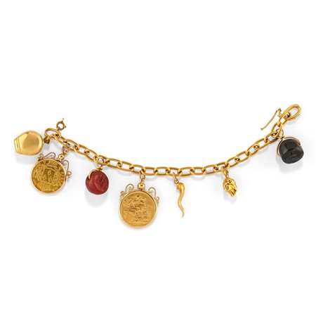 Bracciale charms in oro